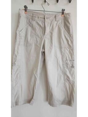 Woman's PANTS Sz. 8 Columbia Crop Cotton Pants with Pockets Perfect for hiking.